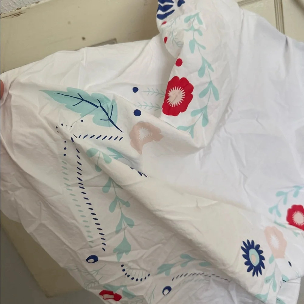 Crate and Barrel Land of Nod crib fitted sheet